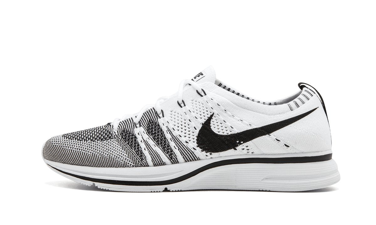 Flyknit Trainer "2017 Release" AH8396 100