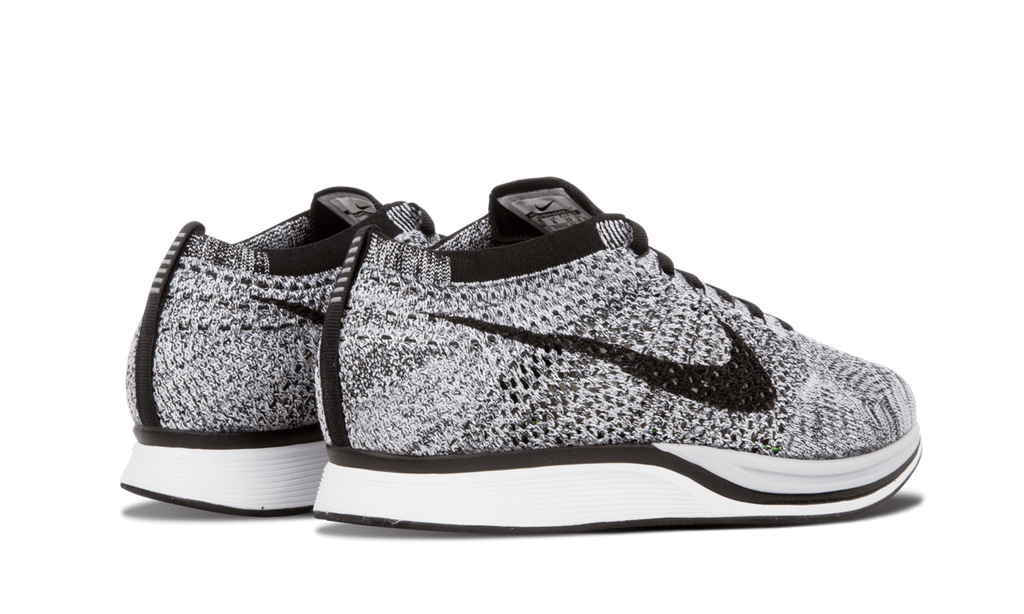 Flyknit Racer "Oreo 1.0" 526628 101