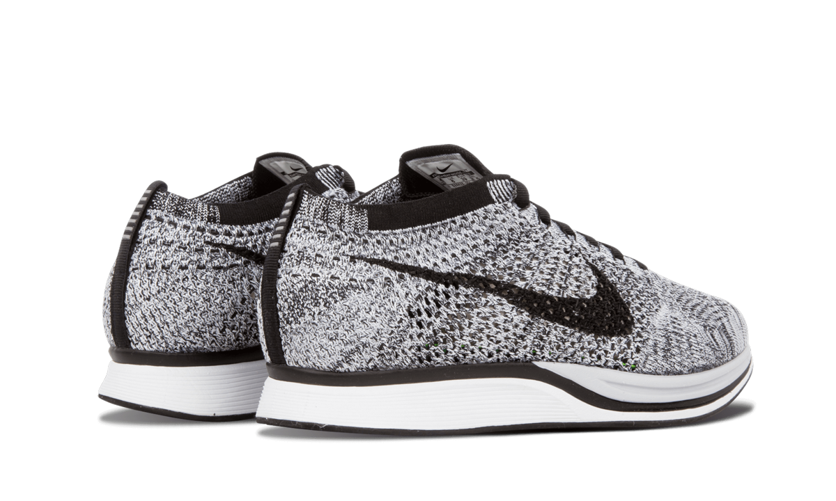 Flyknit Racer "Oreo 1.0" 526628 101