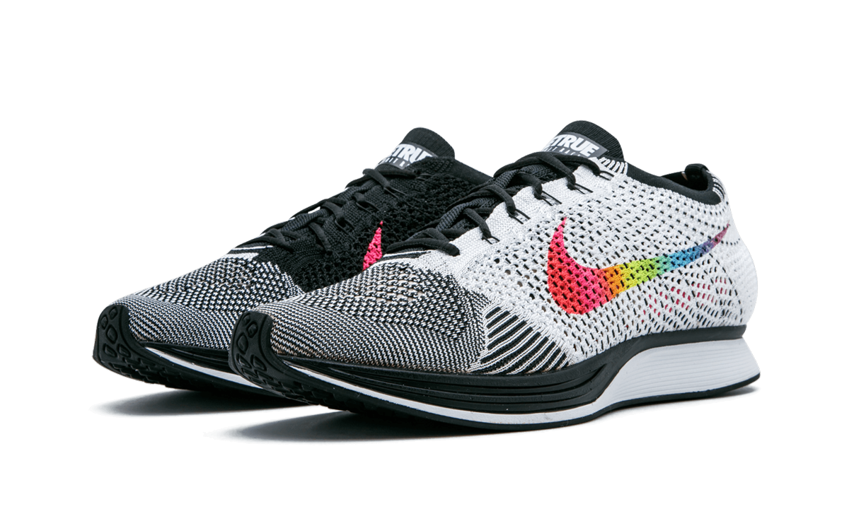 Flyknit Racer Betrue "Be True" 902366 100