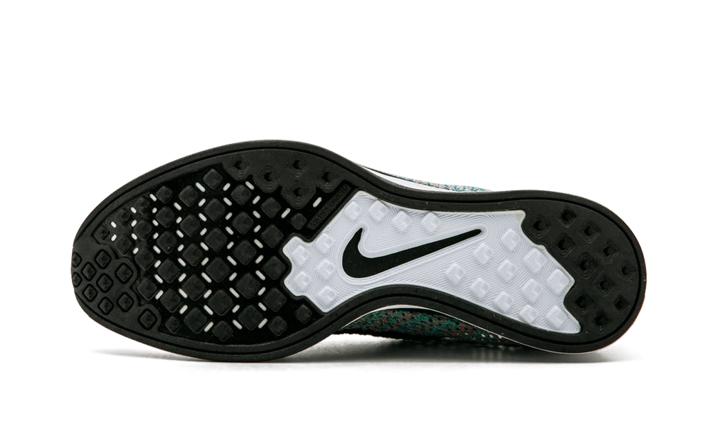 Flyknit Racer "Multi-Color 2.0" 526628 304