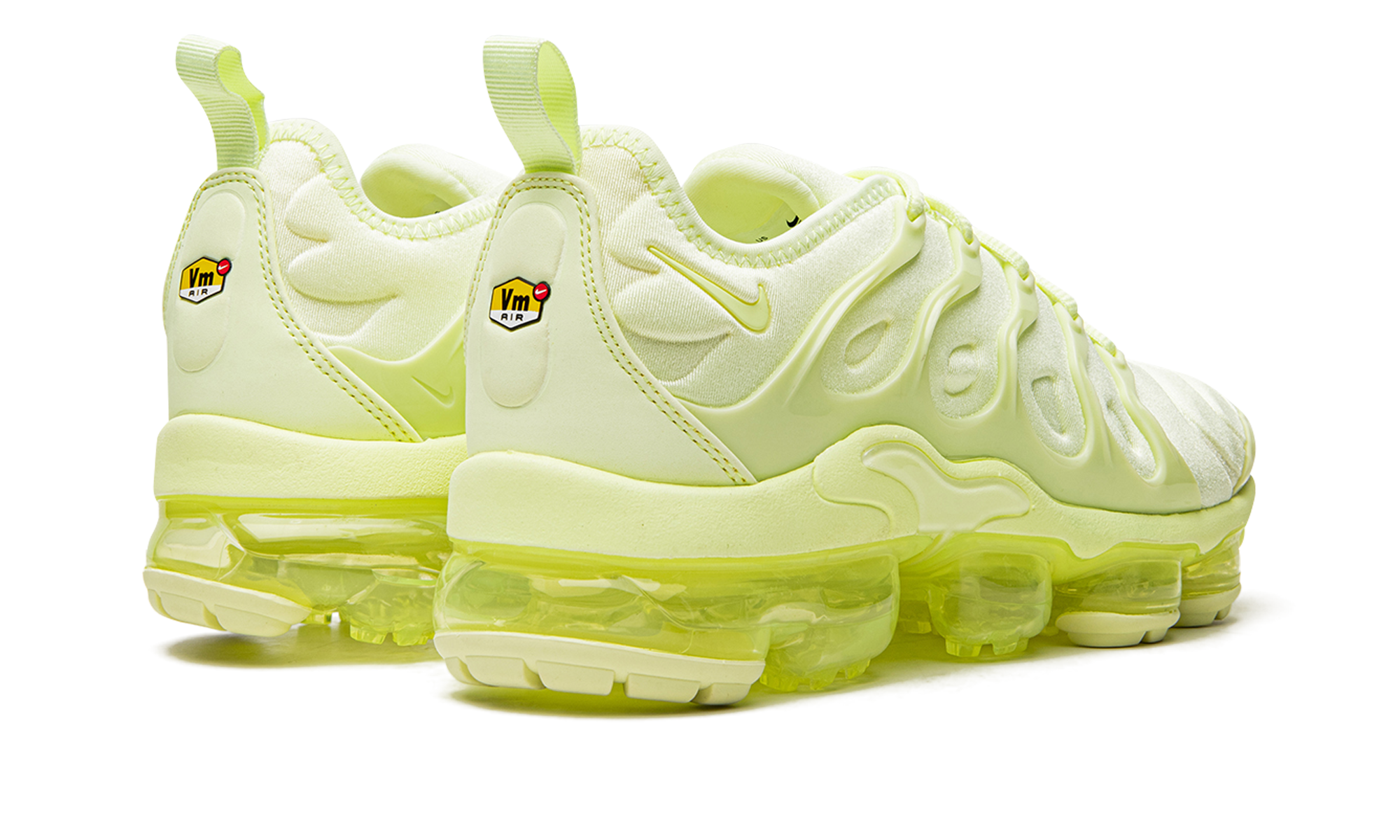 AIR VAPORMAX PLUS WMNS DJ3023 700