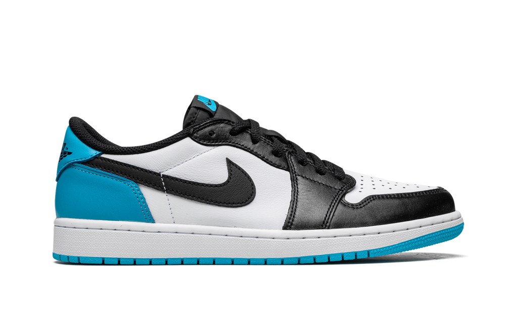 Air Jordan 1 Low OG "UNC" CZ0790 104