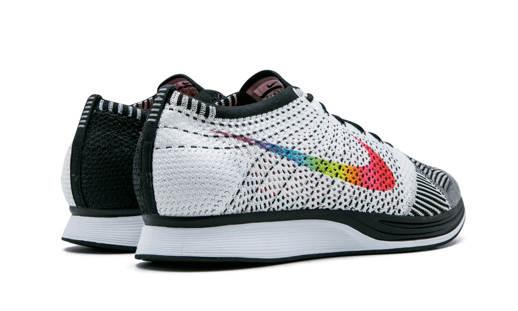 Flyknit Racer Betrue "Be True" 902366 100