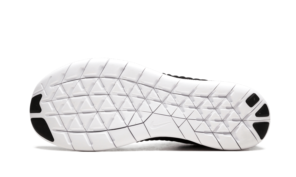 FREE RN FLYKNIT MNS WMNS "Black / White" 831070 001