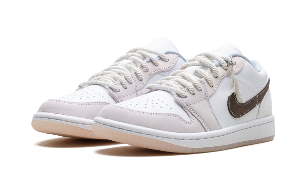 Jordan 1 Low WMNS "Coral" IB8859 101