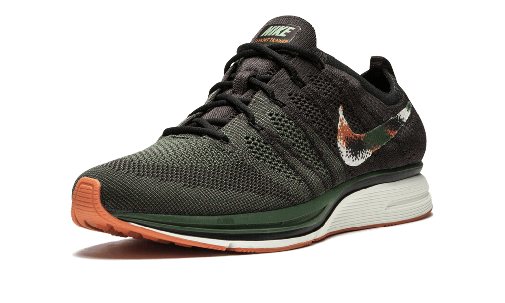 Flyknit Trainer "Velvet Brown" AH8396 202