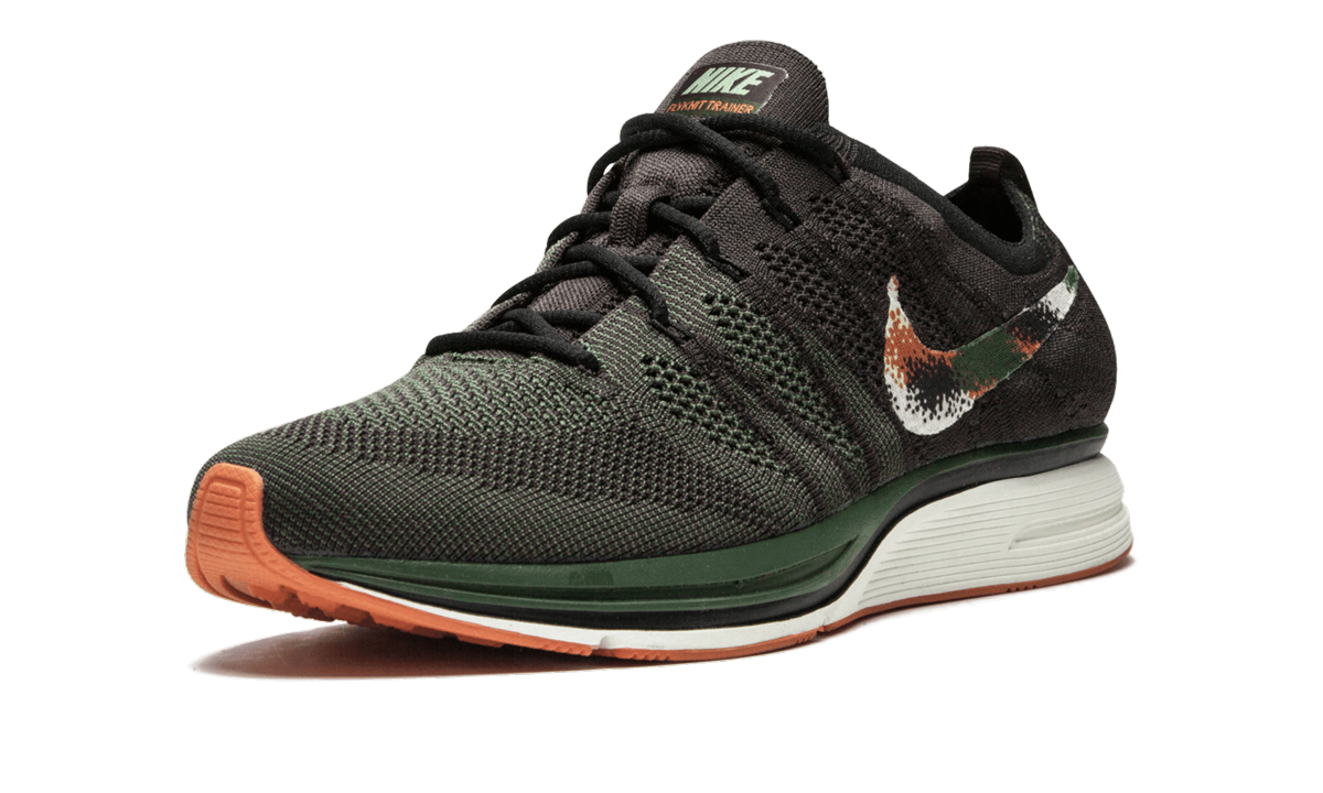 Flyknit Trainer "Velvet Brown" AH8396 202